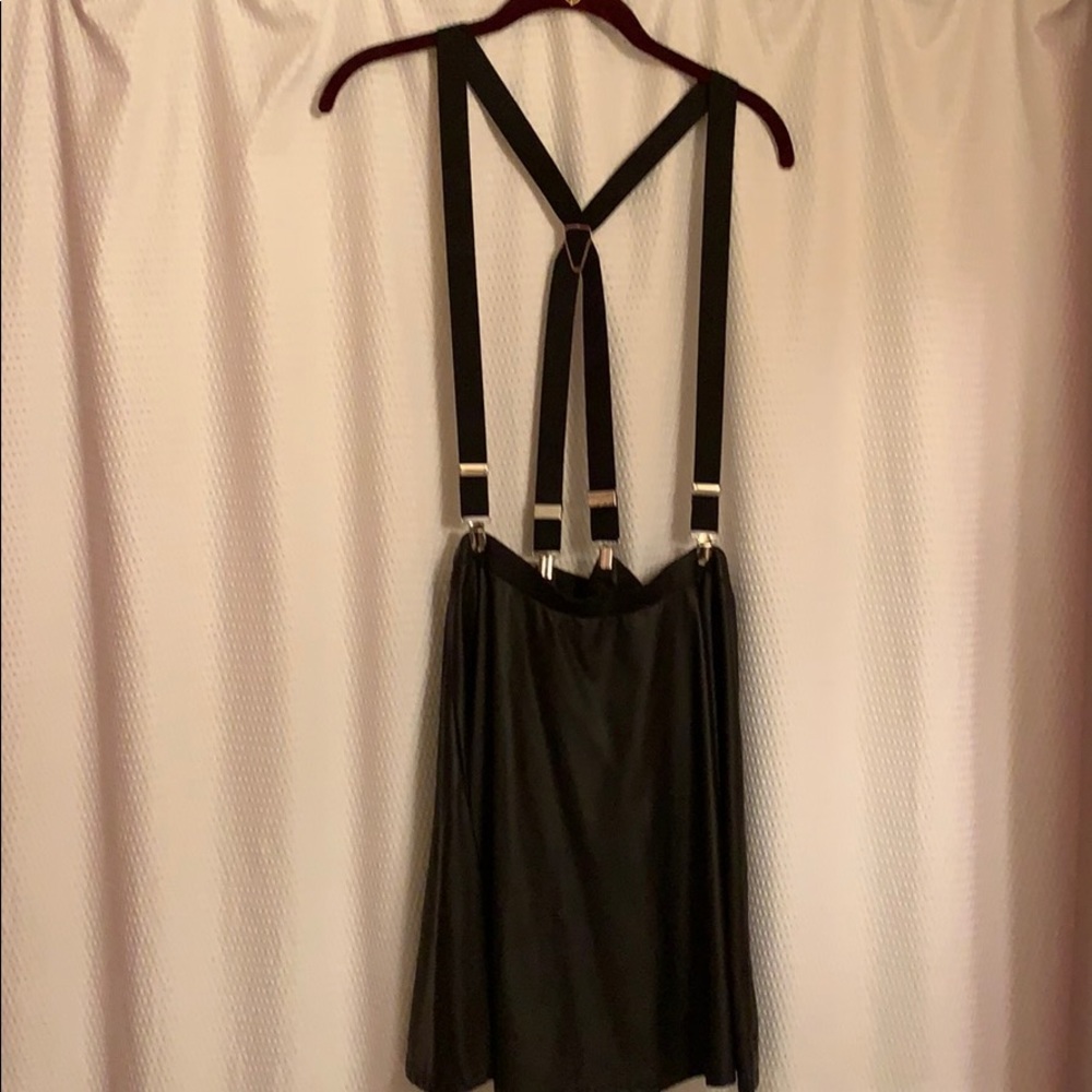 Skirt with suspenders